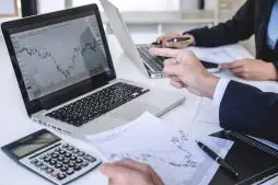 10 sites para você aprender tudo sobre investimento