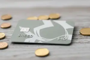 Nutzen Sie Prepaid-Karten, um Ihre Ausgaben zu kontrollieren und neue Schulden zu vermeiden