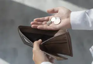 Paano Makakaalis sa Siklo ng Utang at Muling Makaahon: Gabay para sa mga Pilipino