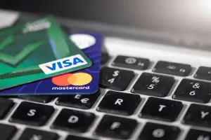 Visa atau Mastercard: Mana yang Lebih Menguntungkan?