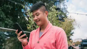 ACOM Revolving Cash Loan: flexible na online na pautang