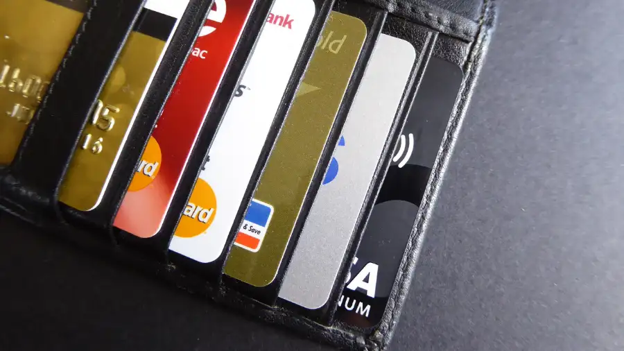 Best credit cards to start building your credit history