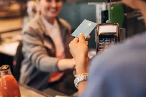 Credit card pros and cons: what to know before you swipe